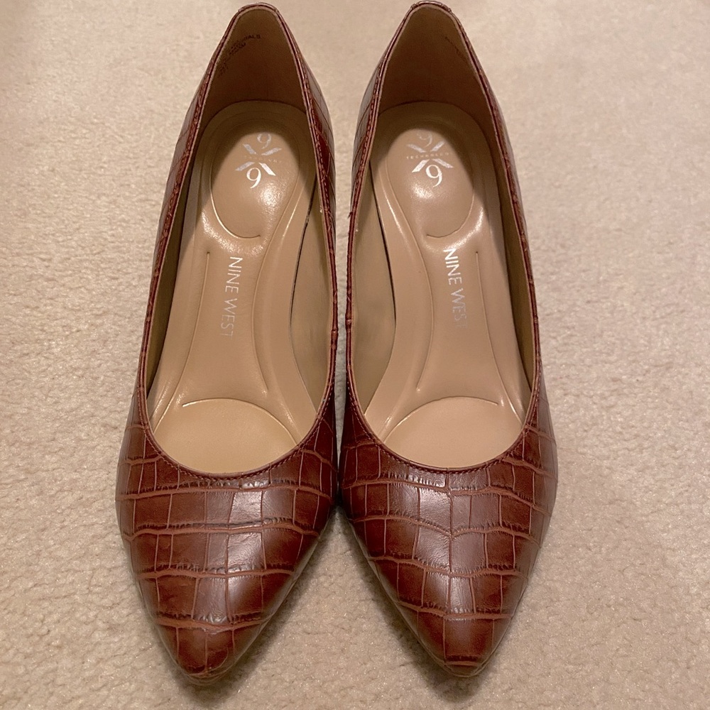 NEW Nine West Cal 9x9 Dress Wedges, Size 7M